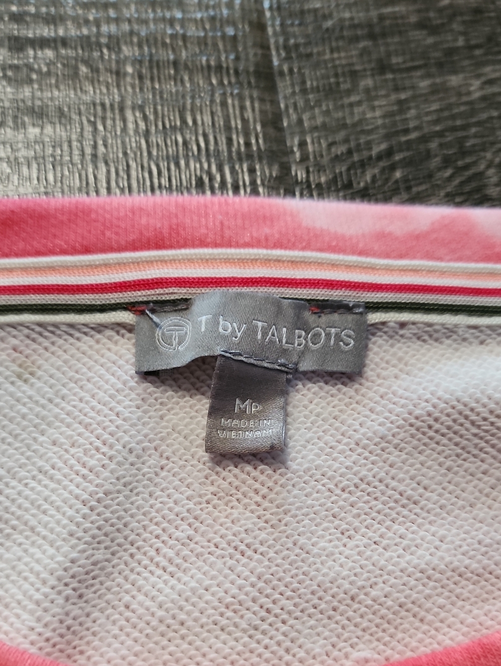 🌵 Talbots Tulip Hem Tie Dye Pullover 🌵 - Picture 3 of 5